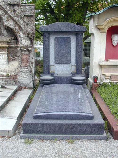 Tombstone036